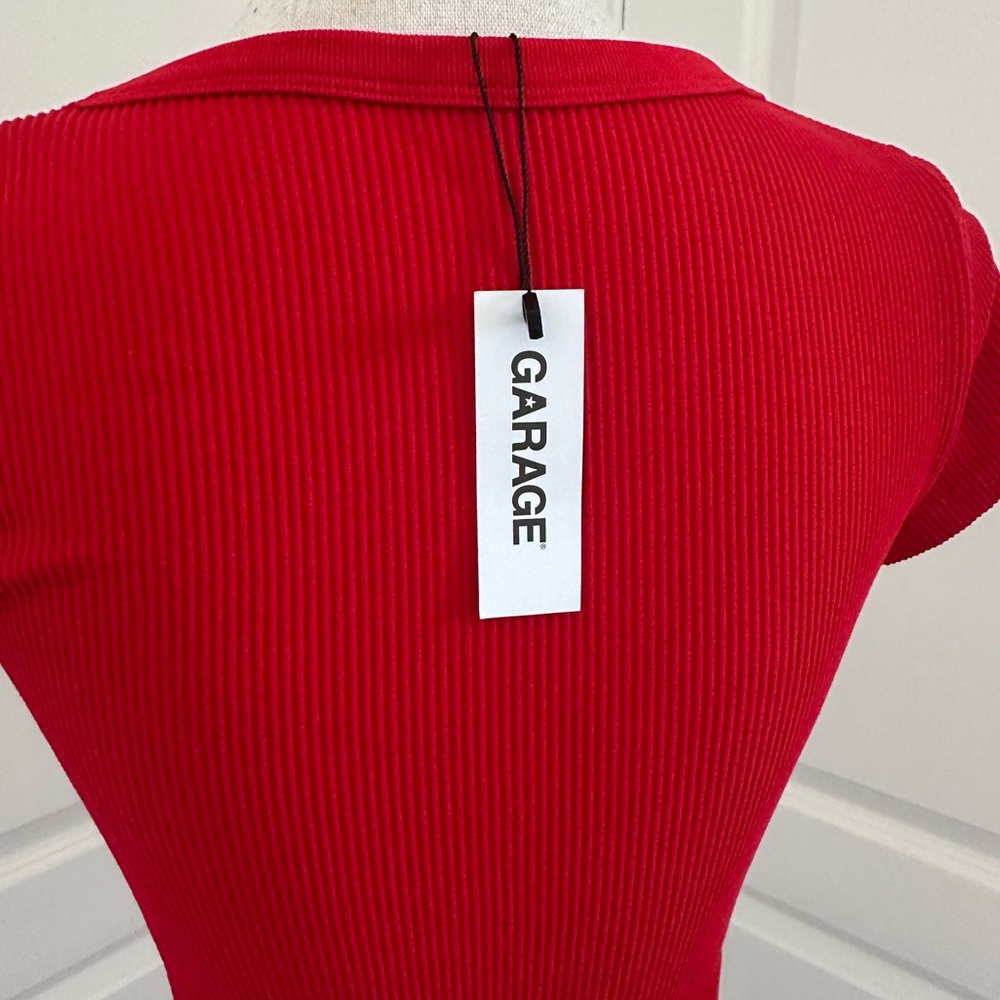 Garage Red Ribbed V-Neck Crop Top - Picture 3 of 4